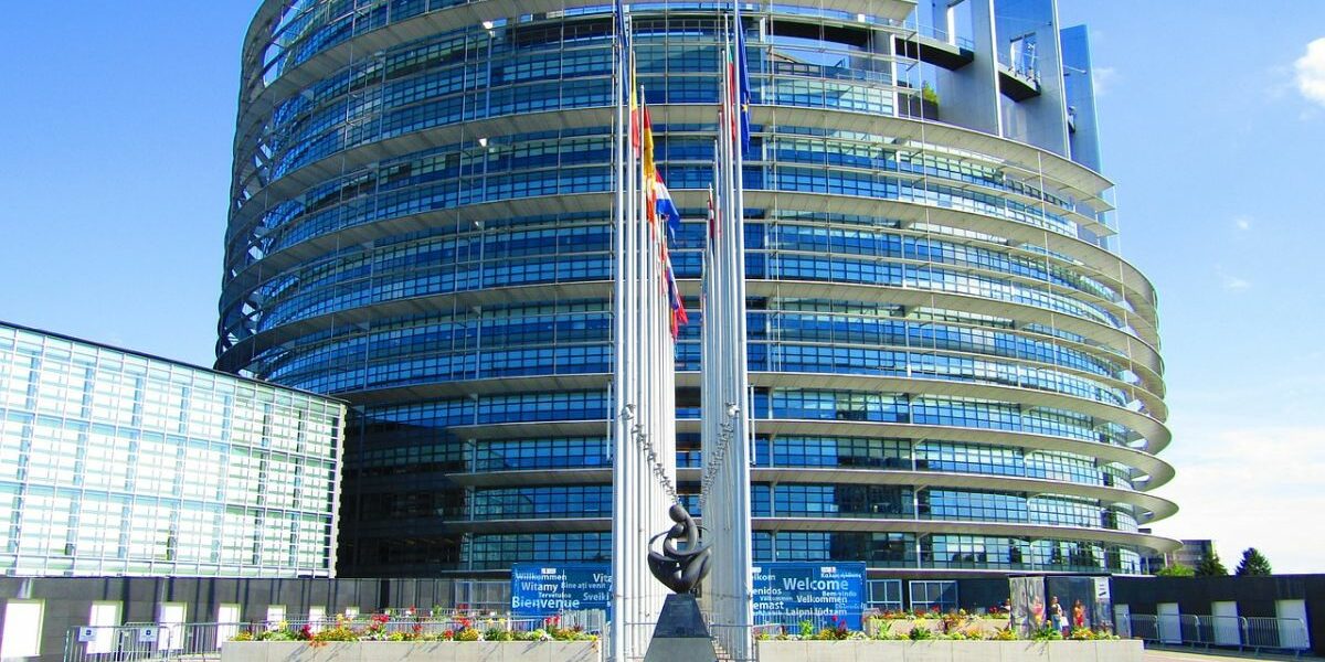 the-european-parliament-in-strasbourg-5180608_1280